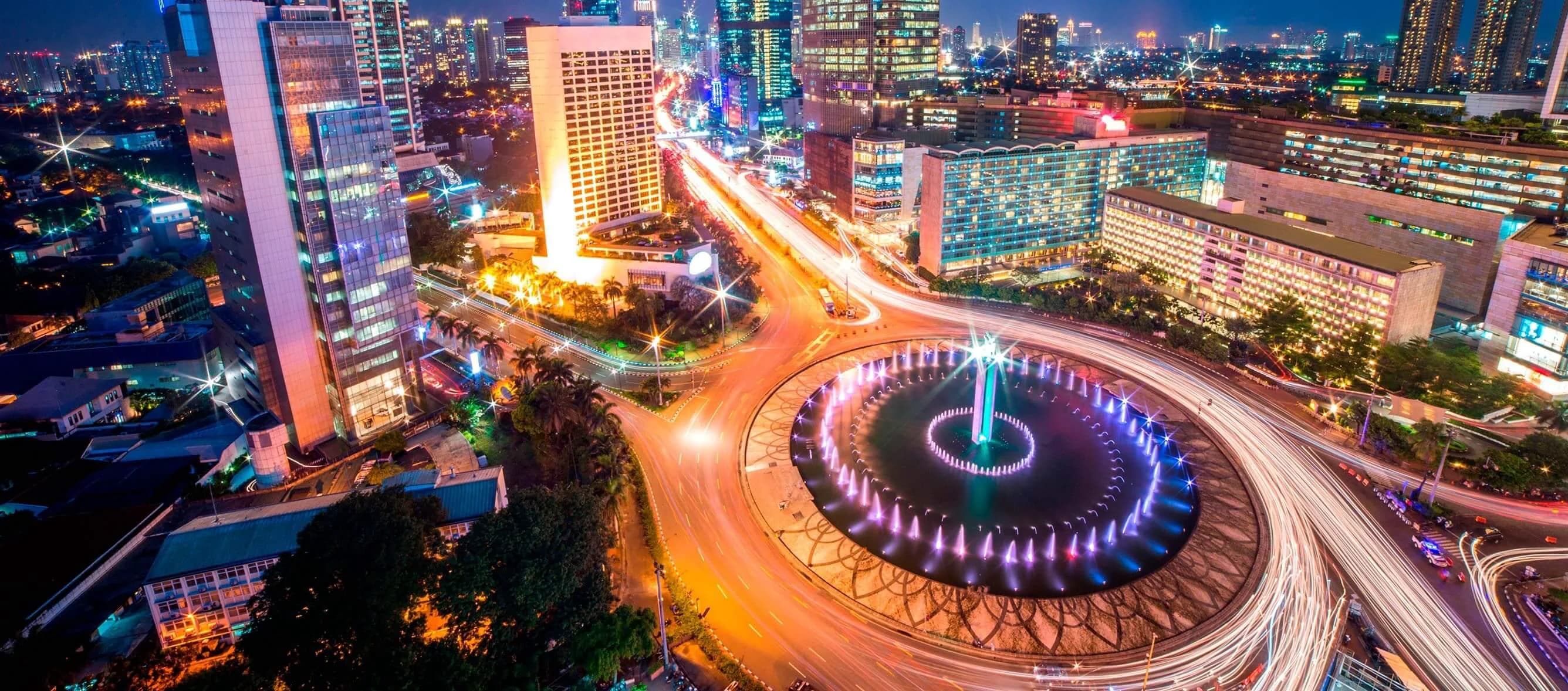Jour 01 : ARRIVÉE À JAKARTA (Dîner)