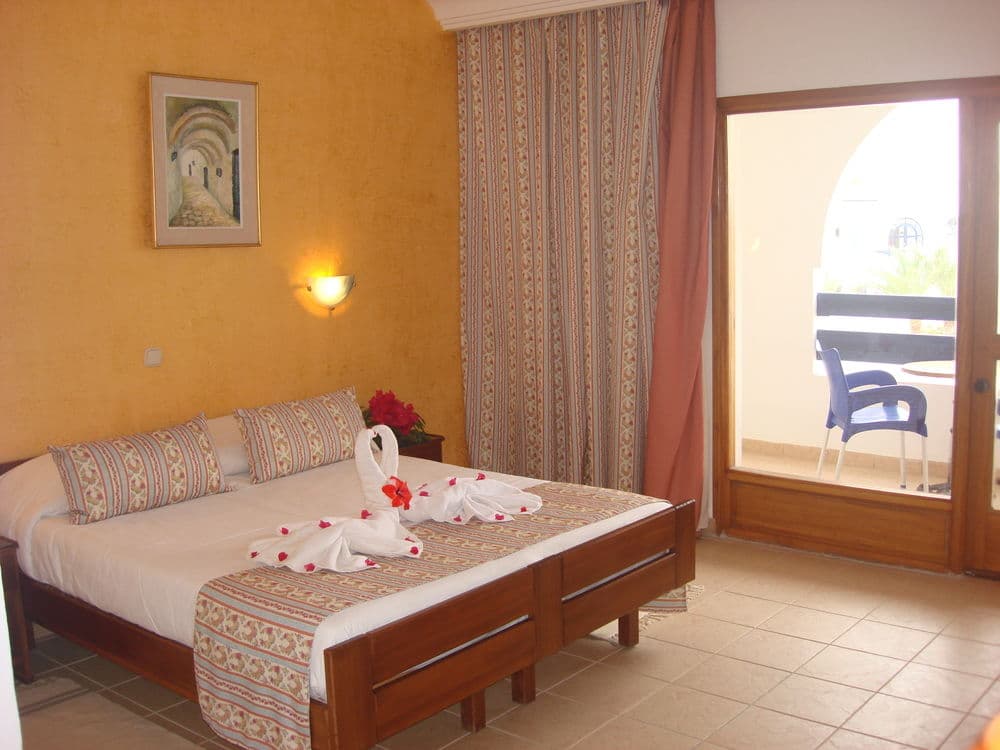 Le_Grand_Hotels_Des_Thermes__3.jpg