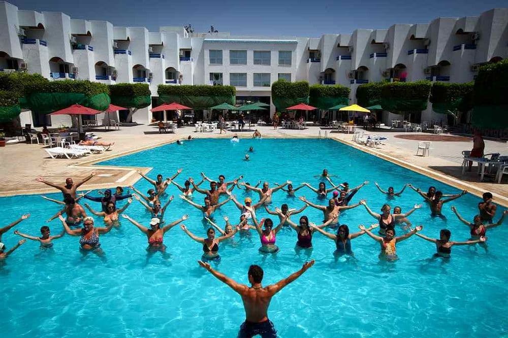 Les_Pyramides_Hotel_3.jpg